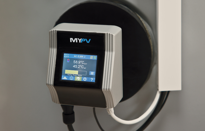 my PV ELWA 2 Heizstab eingebaut in einem Warmwasserspeicher